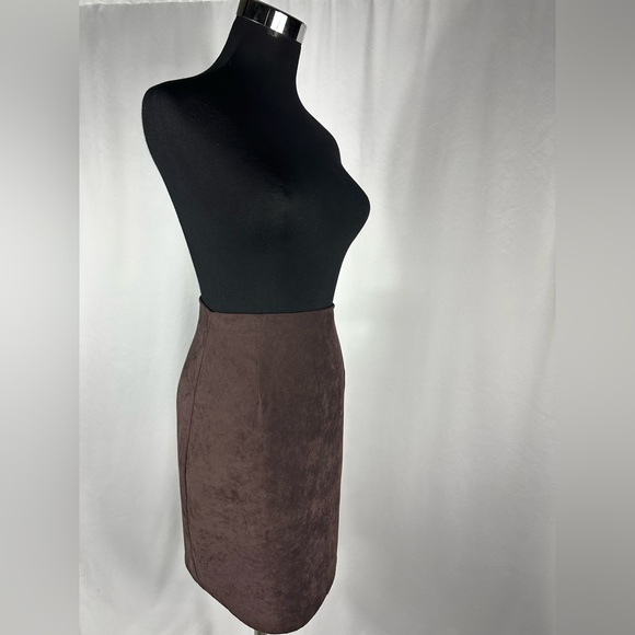 VINTAGE BROWN SUEDE LIKE PENCIL SKIRT - Picture 13 of 13